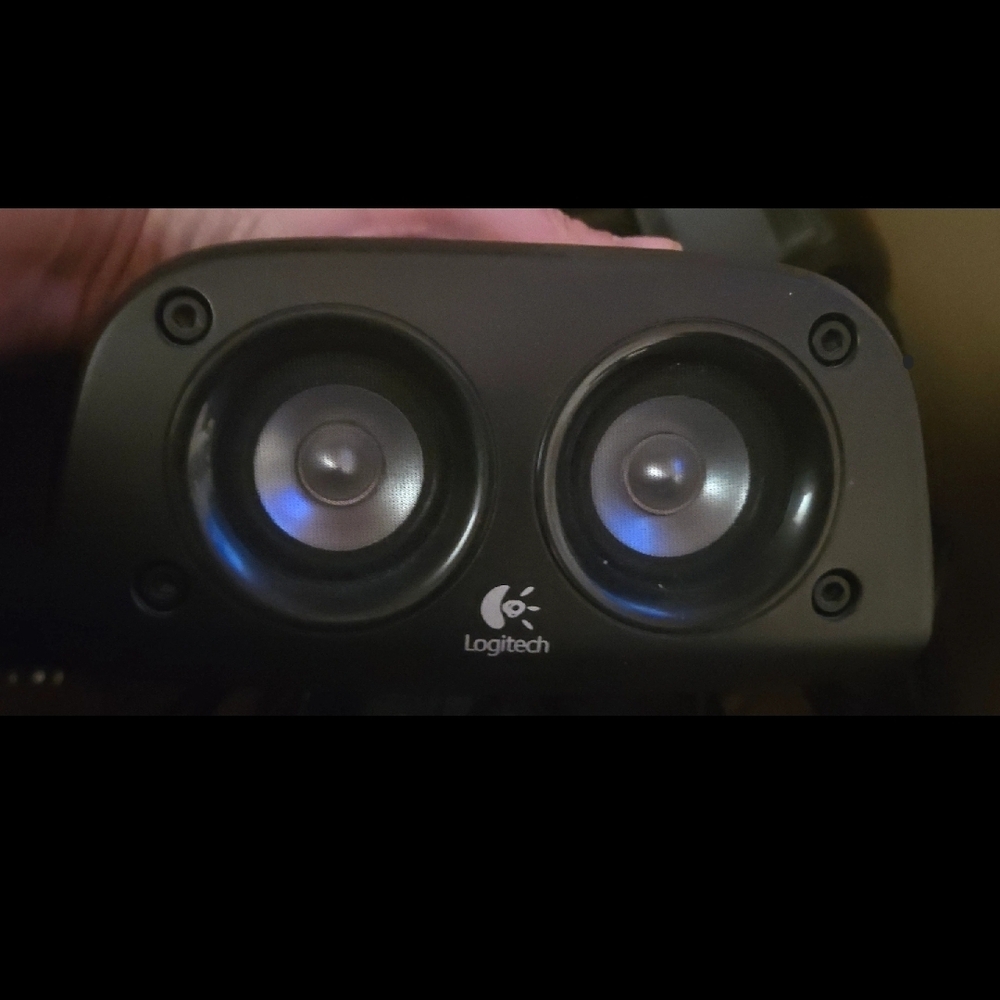 Logitech Z506 5.1 6-Speaker w/ Subwoofer Surround Sound System
